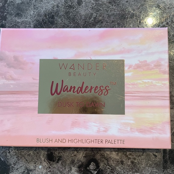 Wander Beauty Wanderess Dusk to Dawn - Picture 2 of 2